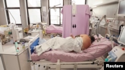Oboleli od koronavirusa leče se u Kliničkom centru Vojvodine, u Novom Sadu, 2. aprila 2020. (Foto: Rojters, Feđa Grulović)