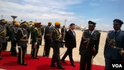 President Xi Jingping inspecting a guard of honour Tuesday at Harare International Airport. (Photo: Irwin Chifera)