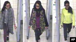 Tiga remaja Inggris Kadiza Sultana, Shamima Begum (tengah) dan Amira Abase saat meninggalkan bandara Gatwick di London untuk bergabung dengan ISIS tahun 2015.