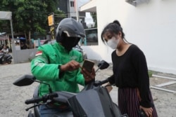 Belanja online, bayar COD (Cash on delivery). (Foto: ilustrasi).