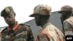 Washington reproche à celui qui a été ministre de la défense et ancien conseiller à la sécurité du président Paul Kagame, d'"orchestrer le soutien de l'armée rwandaise au groupe armé" M23.