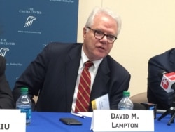 Profesor Dejvid Lempton (Foto: VOA)