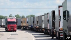 Ілюстративне фото. Вантажівки на кордоні Росії та Литви у Калінінградській області. Архів, AP Photo