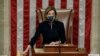 Ketua DPR AS Nancy Pelosi memimpin sidang di DPR AS untuk memulai proses pemakzulan Presiden Donald Trump hari Rabu (13/1). 