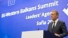Туск критикує Трампа і дякує за “позбавлення Європи від ілюзій”