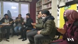 Hunermendên Enqerêyî Piştgirî Sitranvanên Kolanên yên Stenbolî