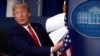 Трамп однел 700 страници класифицирани документи дома, објави Националниот архив на САД