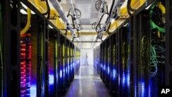 Pusat data Google di Council Bluffs, Iowa. (AP/Google, Connie Zhou)