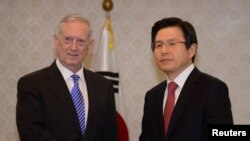 အမေရိကန်ကာကွယ်ရေးဝန်ကြီး James Mattis နဲ့ တောင်ကိုရီးယား ယာယီသမ္မတ၊ ဝန်ကြီးချုပ် Hwang Kyo-ahn