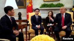 도널드 트럼프 미국 대통령이 지난 2018년 2월 다양한 분야에서 활동하는 탈북민들을 백악관으로 초청해 환담했다.