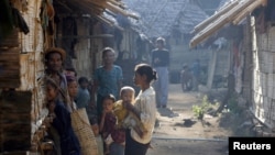 ကရင်ဒုက္ခသည်များ