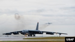 미 공군의 B-52 전략폭격기.