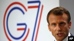 Francuski predsednik Emanuel Makron na samitu G7 u Bijaricu