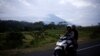 Warga Desa Bali yang Telah Mengungsi, Menyerah Pada Keadaan Sulit
