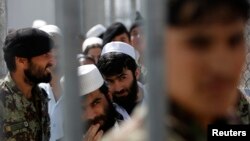 آرشیف: شماری از زندانیان بگرام حین رهایی از حبس