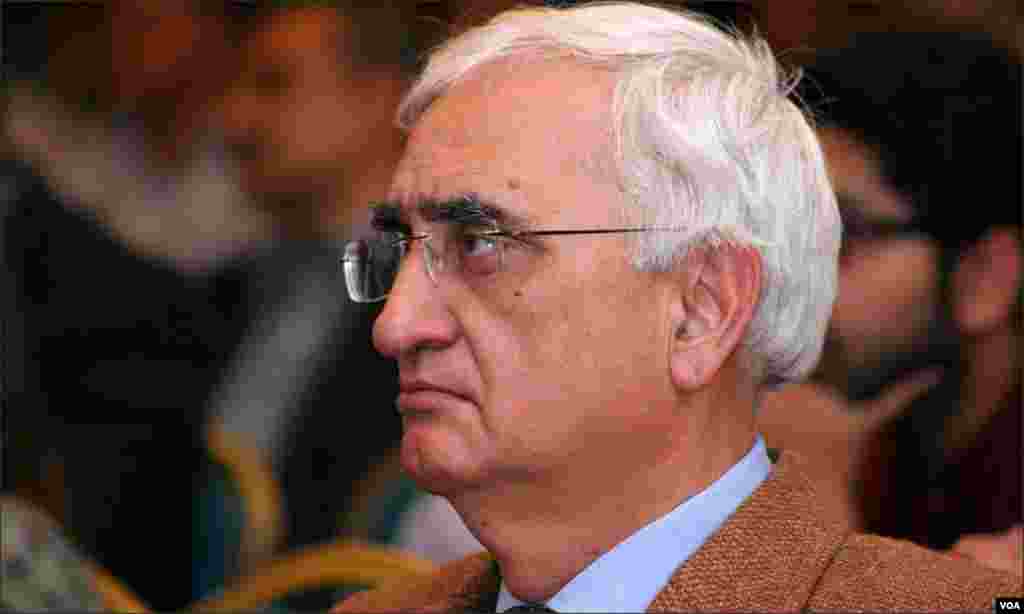 فیسٹیول میں شریک بھارتی سیاست دان سلمان خورشید جو بھارت کے تیسرے صدر ڈاکٹر ذاکر حسین کے پوتے اور بھارت کے سابق وزیر خارجہ اور سابق وزیر برائے انصاف ہیں۔ 