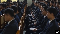 지난 2011년 10월 평양과기대 학생들이 강의를 듣고 있다. (자료사진)