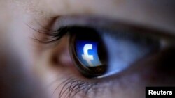 Facebook akan mulai menghapus informasi palsu yang dapat memicu kekerasan dari situsnya. (Foto: ilustrasi).