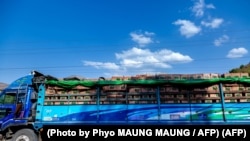 ကုန်စည်တင်ပို့မှု ကန့်သတ်ချက်ကြောင့် ယာဉ်လိုင်းတွေအခက်တွေ့ 